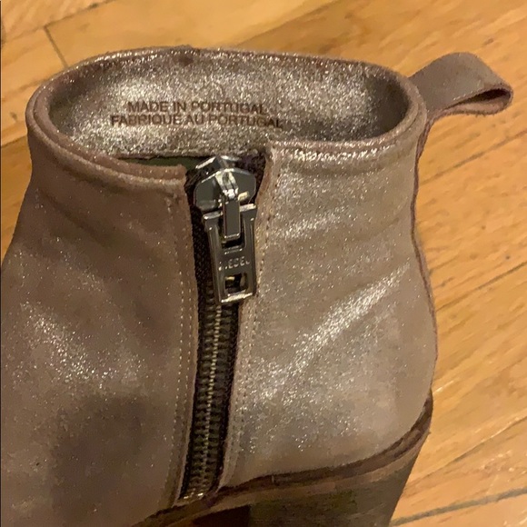 Metallic Diesel Chelsea Show Pinky Ankle Boot - Picture 6 of 8